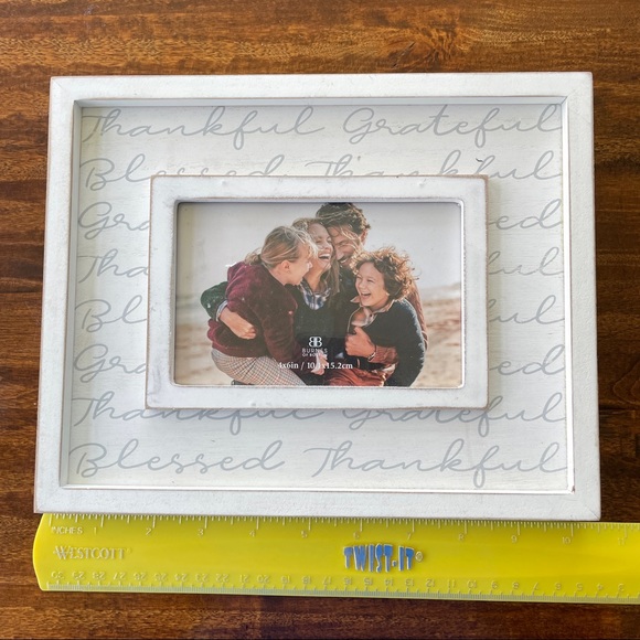 Burnes of Boston Grateful, Thankful, Blessed 4x6 picture frame - Picture 3 of 7